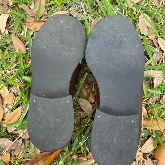 Gucci GG Leather Loafers - Picture 8 of 9